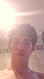 Renzo19877 — Cam4 stream photo (Mar 2026)