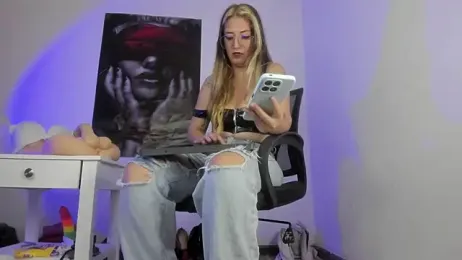 Sarah_Mistress_ — stripchat