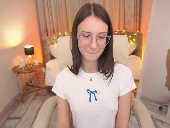 CozyMell — Bongacams stream photo (May 2026)