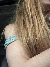 GoldenFlameGoddess — Stripchat stream photo (Apr 2026)