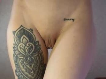 totallytiny_ — chaturbateでウェブカムモデルオンライン