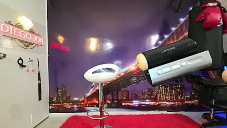 DiegoXXL111 — stripchatでウェブカムモデルオンライン