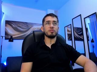 Tommas Johnson — flirt4free