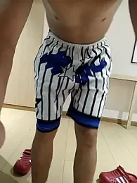 SYT_W — stripchatでウェブカムモデルオンライン