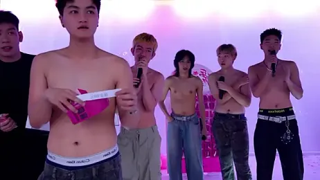 Heartbroken-boys — stripchatでウェブカムモデルオンライン