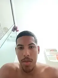 Vinicius5890 — Stripchat stream photo (Apr 2026)