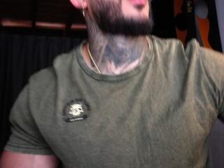 Jackson Cottonwood — flirt4freeでウェブカムモデルオンライン