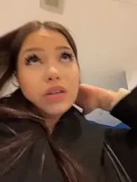 Chloe__Moon — stripchatでウェブカムモデルオンライン