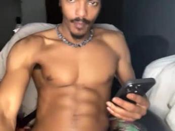 trillahung — Chaturbate stream photo (Mar 2026)