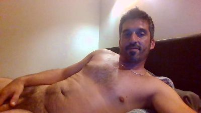 moumout1000 — Cam4 stream photo (Jul 2026)