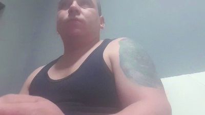 Ismael993 — Cam4 stream photo (Feb 2026)