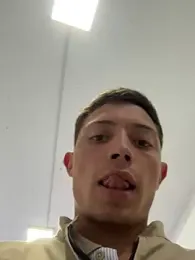 santiObrero — Stripchat stream photo (Apr 2026)