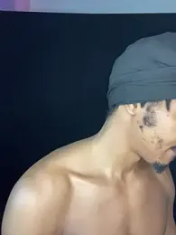 TRILLAHUNG — Stripchat stream photo (Apr 2026)