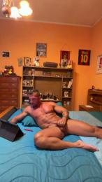 builder1 — Cam4 profile photo
