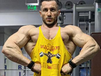 PumpIron — livejasminでウェブカムモデルオンライン