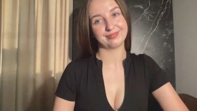 CharlotteReal — Cam4 stream photo (Mar 2026)