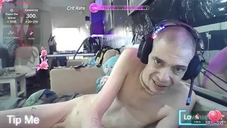 Doggyray44 — Stripchat stream photo (Apr 2025)