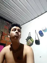 Zoe_axxellll — Stripchat profile photo