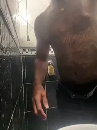 Chris5988 — stripchatでウェブカムモデルオンライン