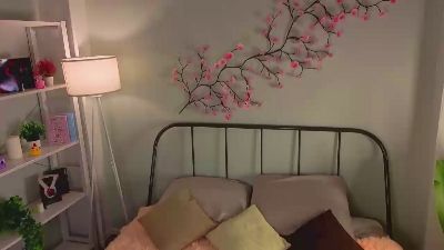 MirnaGunyon — Cam4 stream photo (Jul 2026)