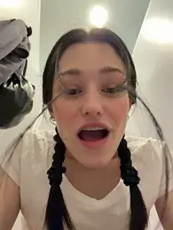 Mia_Mia_M — stripchatでウェブカムモデルオンライン