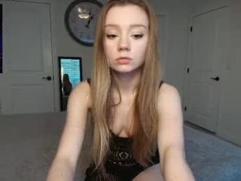 the_hotties — Chaturbate stream photo (Apr 2026)