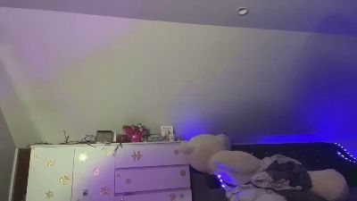 AshleaGiardini — Cam4 stream photo (Aug 2026)