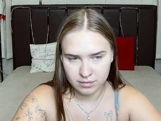 laurahlot — Camsoda stream photo (Aug 2026)