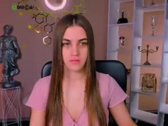 elyra_lir — Chaturbate stream photo (Jun 2026)