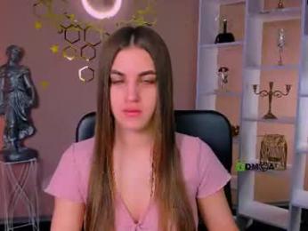 elyra_lir — Chaturbate stream photo (Jun 2026)