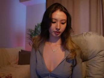 sarasuo — Chaturbate stream photo (Apr 2026)