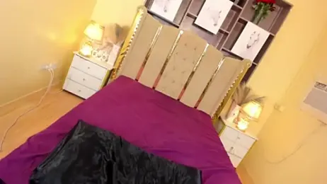 Scarlet_hunter37 — stripchatでウェブカムモデルオンライン