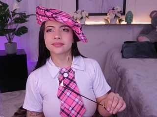 zoe-cruz21 — Camsoda stream photo (Apr 2026)