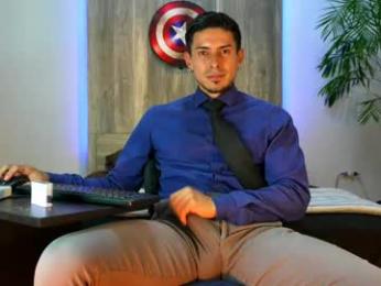 andrew_elliot — Chaturbate stream photo (May 2026)