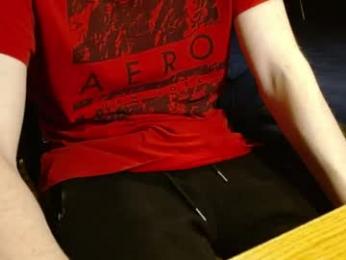 readytocum90 — Chaturbate stream photo (Apr 2026)