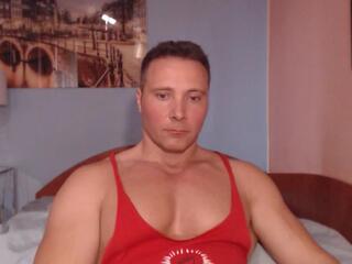 Hunky Muscle — flirt4freeでウェブカムモデルオンライン