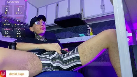 david_huge — Stripchat stream photo (Mar 2026)