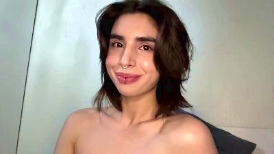 TheolaHoesing — Cam4 stream photo (May 2026)