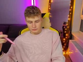 kurt_hanssen — chaturbateでウェブカムモデルオンライン