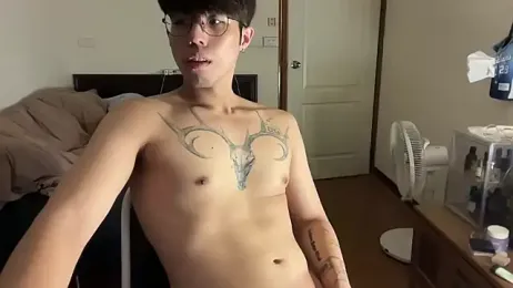 Uzii_310 — stripchatでウェブカムモデルオンライン
