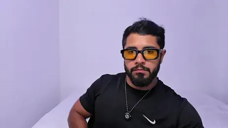 Santiago_huntt — Stripchat stream photo (Apr 2026)