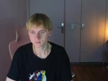 avenrey — Chaturbate profile photo