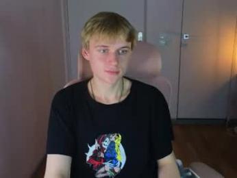 avenrey — Chaturbate stream photo (Oct 2026)