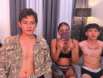 elyeine_farrah — Chaturbate stream photo (Apr 2026)