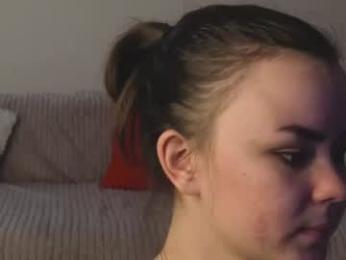 prettyyy_kitty — Chaturbate stream photo (Sep 2026)