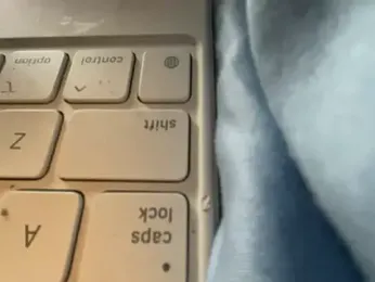 GushOnGem_SquirtOnEm — Stripchat stream photo (May 2025)