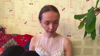 MariannRaziano — Cam4 stream photo (Mar 2026)