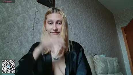 Sashalaur — Stripchat stream photo (Jul 2025)