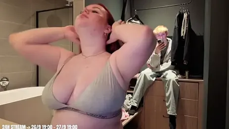 ItsLittleLola — stripchatでウェブカムモデルオンライン