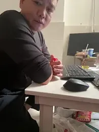 MRhuang007 — Stripchat stream photo (May 2026)
